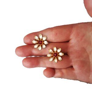 1950s VTG Bugbee & Niles Floral Daisy Screw Back Earring Ruby Red Center Signed